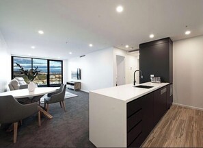 Interior - Lake & Mountain View Ensuite + Parking + City Ctr (Canberra)