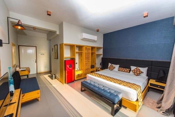 Chambre Double Deluxe, balcon, vue piscine | Bureau, espace de travail pour ordinateur portable, Wi-Fi gratuit