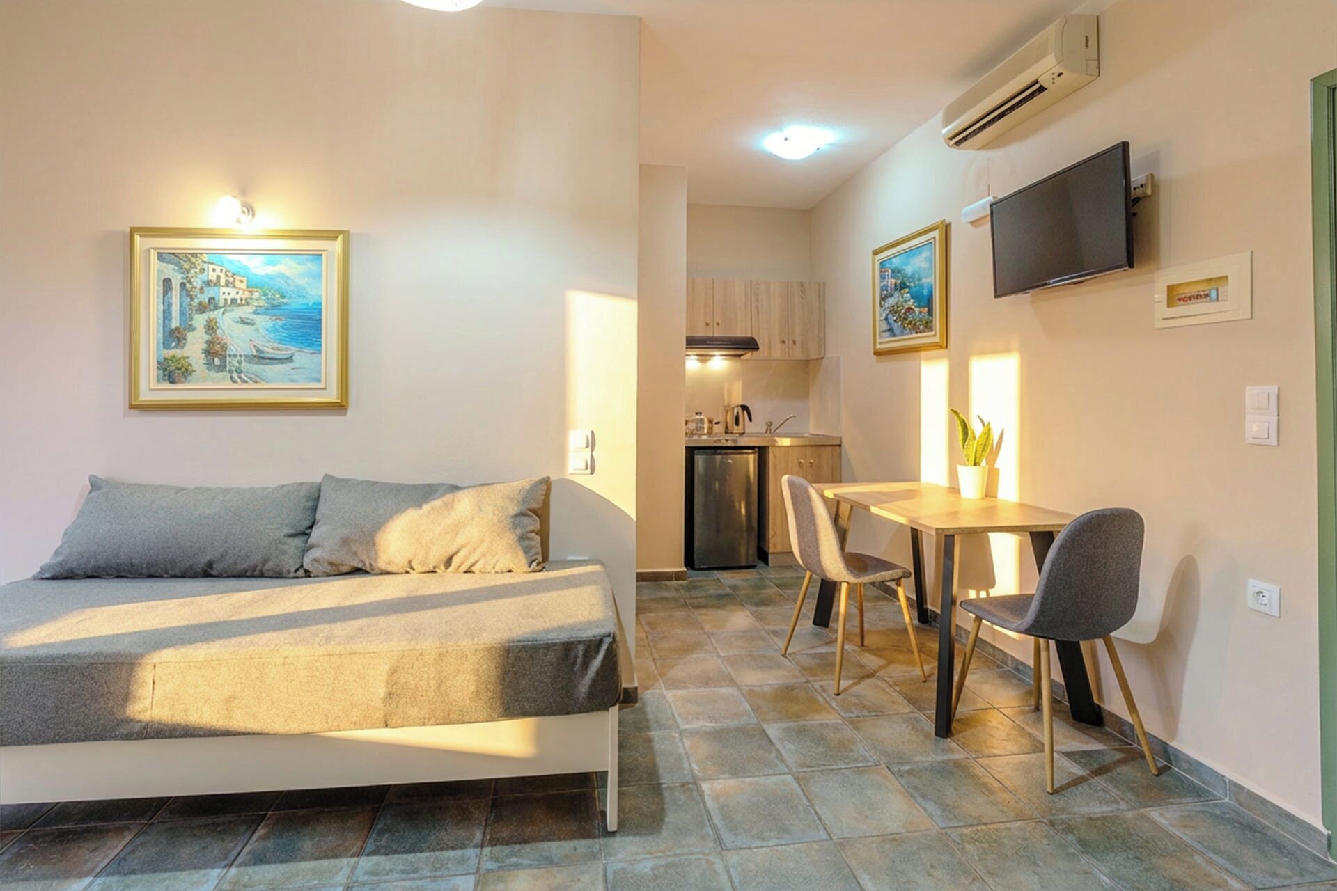 Family Apartment, Balcony | Living area