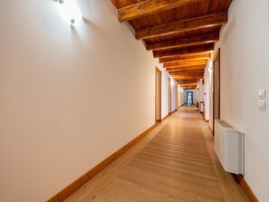 Apartment | Interior - Attic Historic Building With air Conditioning (Ceresole Reale)