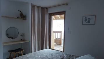 6 chambres, fer et planche à repasser, Wi-Fi, draps fournis