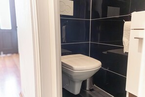 基本公寓 | 浴室 | 淋浴設備、免費盥洗用品、吹風機、毛巾