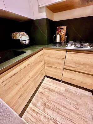 Fridge, microwave, oven, stovetop - L’angolo tranquillo - perfect stay in monterosso historical old town (Monterosso al Mare)