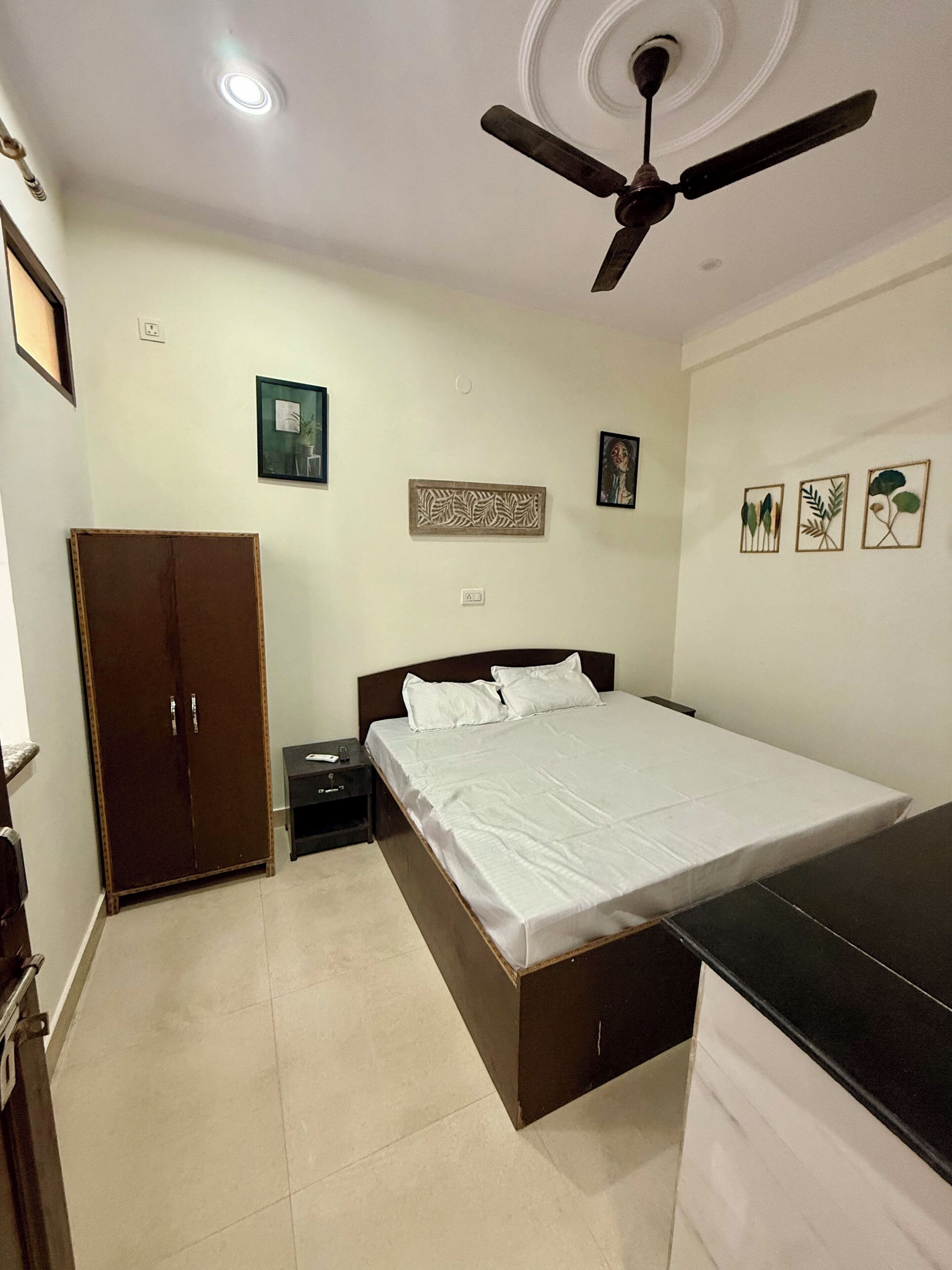 Comfort Double or Twin Room | Iron/ironing board, free WiFi