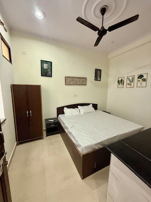 Comfort Double or Twin Room | Iron/ironing board, free WiFi - Saroj Serenity inn (Rishikesh)
