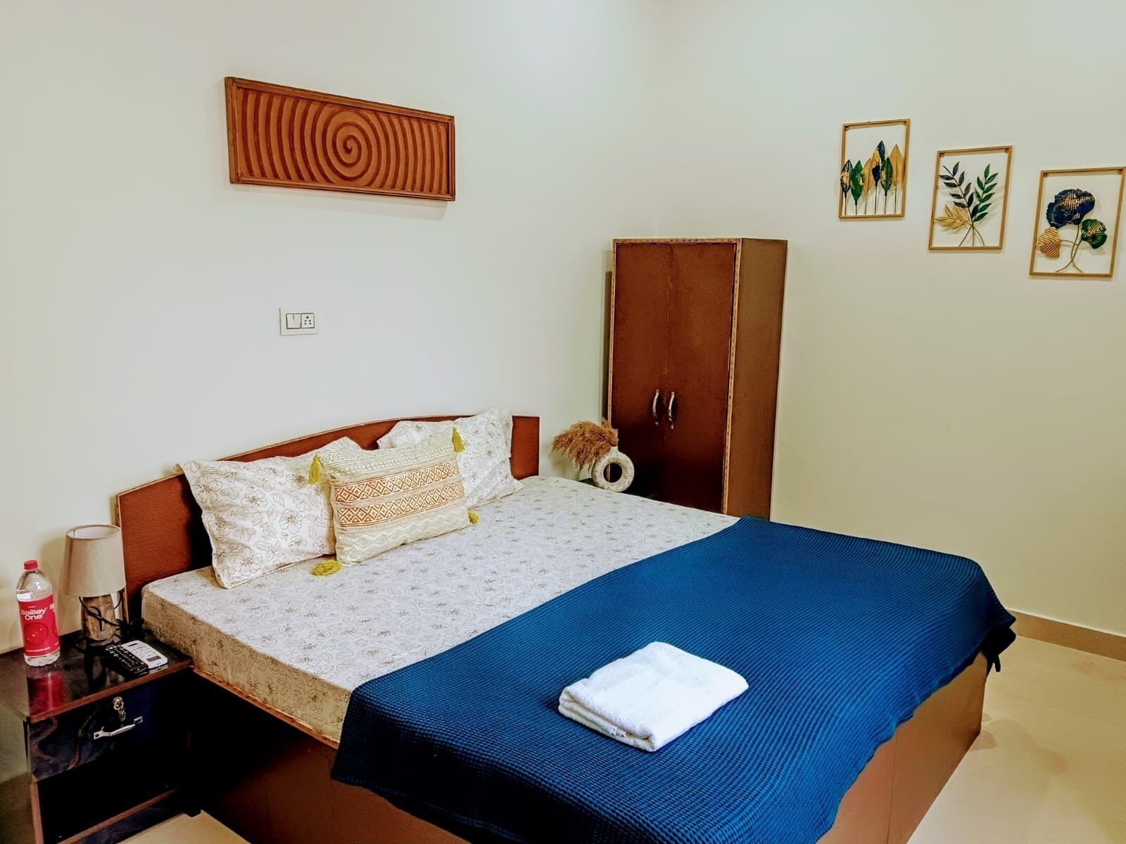 Deluxe Double or Twin Room, Park View | Iron/ironing board, free WiFi