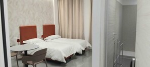 Double or Twin Room, Kitchenette | In-room safe, blackout curtains, free WiFi - SMART ROOMS Foresteria (VIADANA)