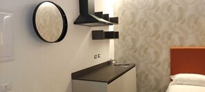 Double or Twin Room, Kitchenette | In-room safe, blackout drapes, free WiFi - SMART ROOMS Foresteria (VIADANA)