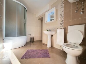 Shower, hair dryer, towels, soap - Adorable apartment with stunning Sea view No.1 (Ulcinj)