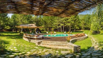 Alberca al aire libre por temporada