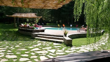 Seasonal outdoor pool