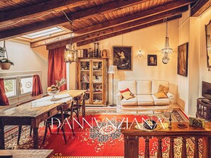 Interior - 5 minutes from Salò, Garda Lake - Dannunziana Apartment + Shared Pool (Lombardia)