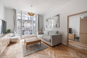 Living area - We Parisian * Invalides* Cozy Home (Paris)