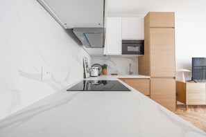 Private kitchen - We Parisian * Invalides* Cozy Home (Paris)