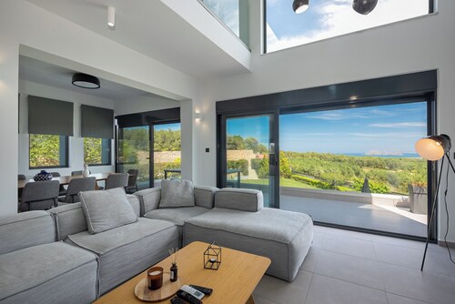 Villa Aurora 1- Getaway Bliss