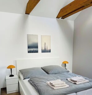 2 bedrooms, WiFi, bed sheets