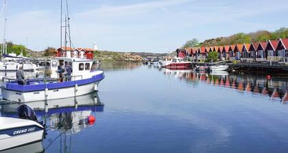 6 Person Holiday Home in Hunnebostrand