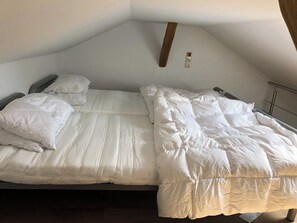 2 bedrooms, WiFi - Vacation apartment in the countryside (Herleshausen)