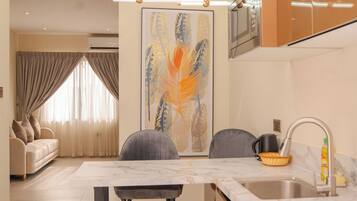 Basic Apartment, City View | Private kitchen | Full-sized fridge, microwave, oven, stovetop