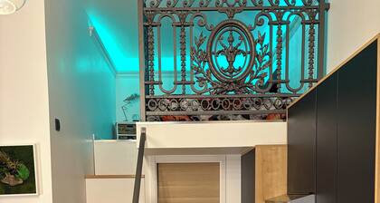 Studio in the Conciergerie of the former Banque de France in Flers.