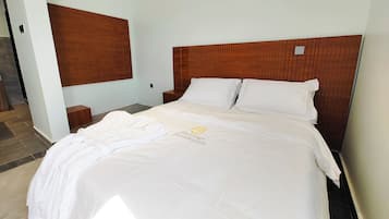 Panoramic Apartment, 1 Bedroom, Balcony, Hill View | Laptop workspace, iron/ironing board, free WiFi