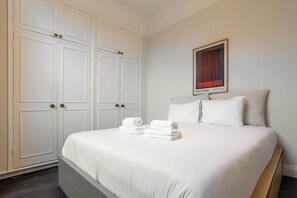 2 chambres, fer et planche à repasser, accès Internet, draps fournis