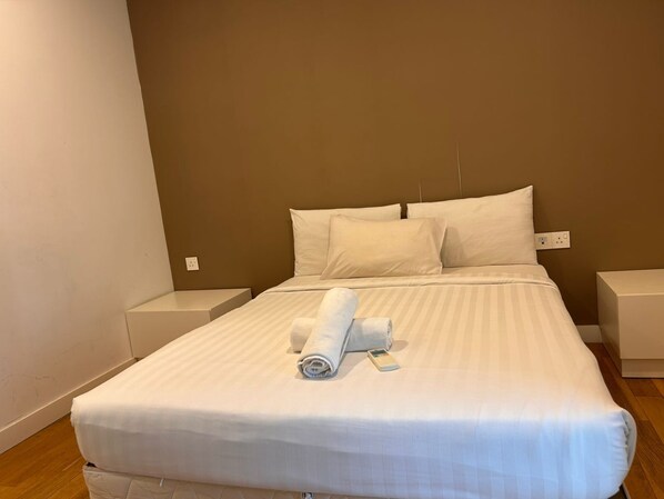 Desk, free WiFi - Platinum kuala lumpur by Flixhome (Kuala Lumpur)