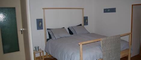 アイロン / アイロン台、インターネット、ベッドシーツ