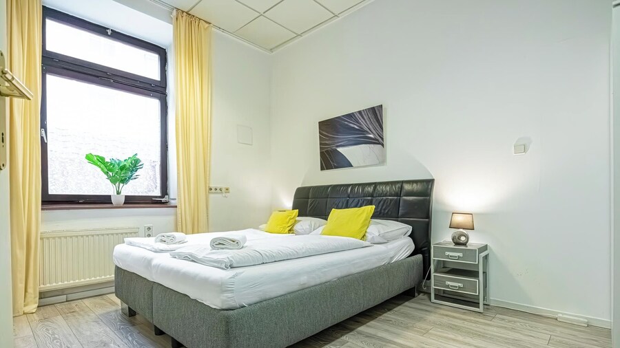 Spacious 1BR Apartment Long Stay