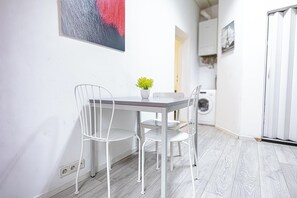 Apartment | Dining - Spacious 1BR Apartment Long Stay (Vienna)