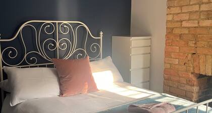 Stylish Boutique Coastal Home•Walk Pubs & Restaurants•10min drive to Sandbanks