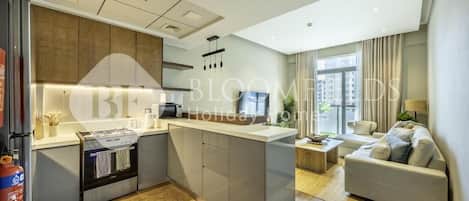 Appartement, balcon, vue sur la ville | Intérieur