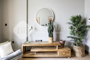 Apartment, Balcony, City View | Interior