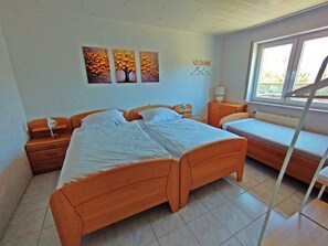 2 bedrooms, Internet, bed sheets - Cosy holiday flat in a quiet location, close to Luxembourg and Trier (Ralingen)