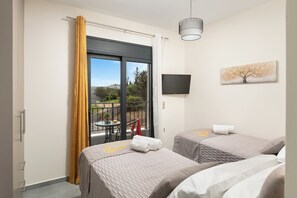 Iron/ironing board, free WiFi