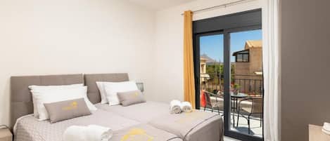 Iron/ironing board, free WiFi