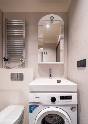 Hair dryer, towels - Brand New 2026 apartment + Free On-site Parking (Riga)