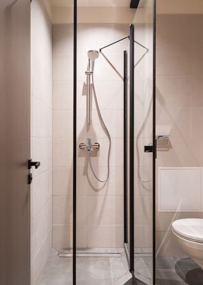 Hair dryer, towels, toilet paper - New 2026 Designer`s apartment with private parking (Rīga)