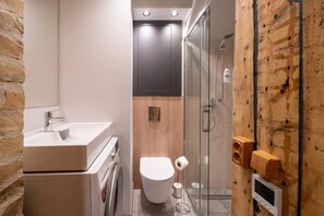 Hair dryer, towels - The parkside ground-floor apart | street parking (Rīga)