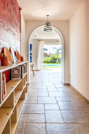 House | Games room - Villa With Swimming Pool, Sauna, Fitness, sea View (Biot)