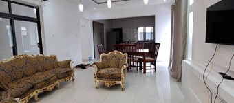 4-bedroom villa in soothing Ibex hill with cool breeze