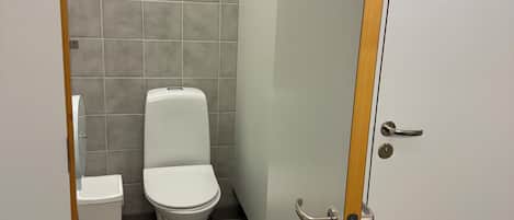 Double Capsule Room | Bathroom