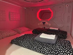 Free WiFi, bed sheets - Space capsule Hostel by Welcome Iceland  (Budardalur)