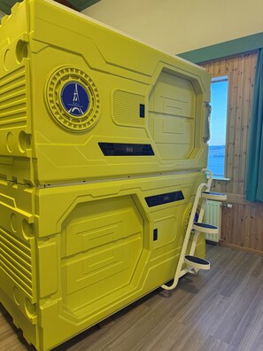 Kahden hengen perushuone, patio, vuoristonäköala | Sisätilat