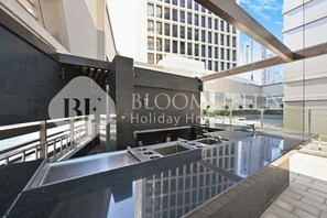 Property grounds - Bloomfields Luxury 1BR in Damac Voleo (Dubai)