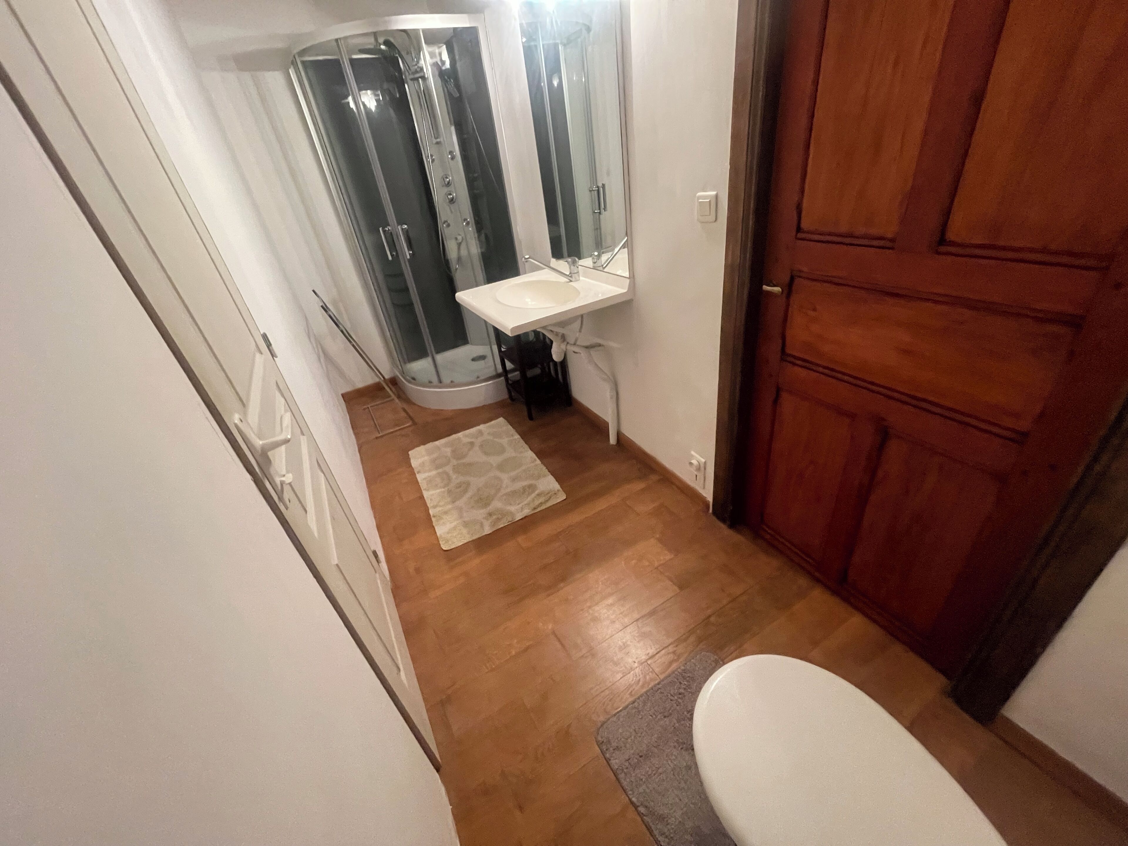 Een douche, een haardroger