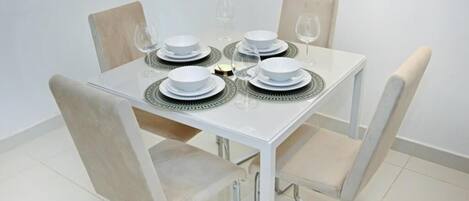 Appartement, vue ville | Restauration