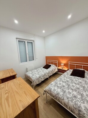 Acesso à internet, roupa de cama