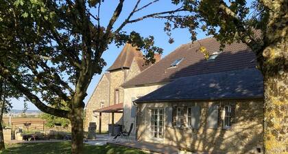 Großes Haus mit Whirlpool, Haustiere erlaubt, in der Nähe von Mortagne-au-Perche