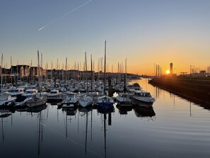 Marina - Quiet T3 apartment with terrace and parking, near Crouesty harbor (Arzon)